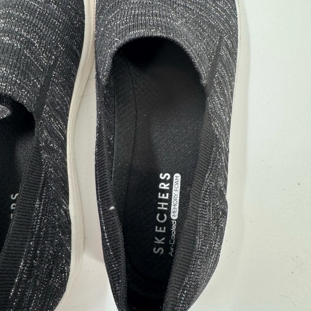 Sketcher Black Slip On Size 10 - Picture 3 of 5